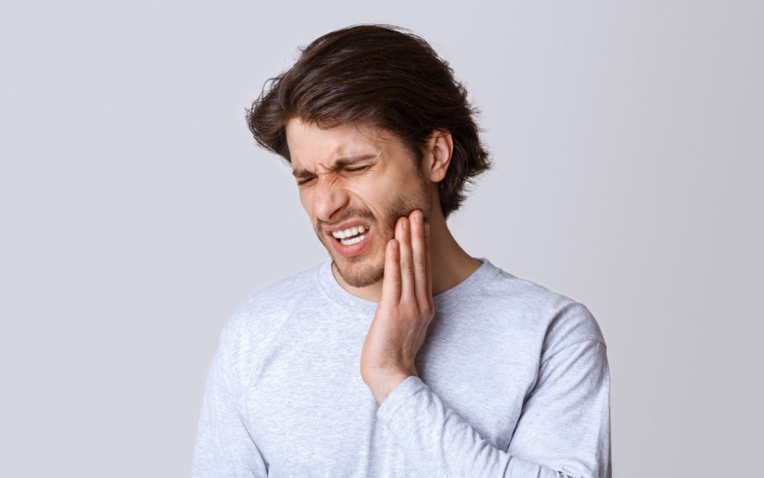 5 Symptoms of Gum Disease